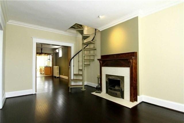10 Rosemount Ave, House detached with 4 bedrooms, 5 bathrooms and 1 parking in Toronto ON | Image 3
