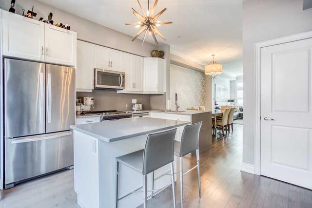 50 - 275 Royalton Common, House attached with 3 bedrooms, 3 bathrooms and 2 parking in Oakville ON | Image 3