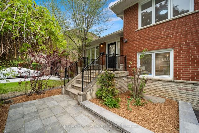 104 Olive Ave, House detached with 3 bedrooms, 3 bathrooms and 7 parking in Toronto ON | Image 23