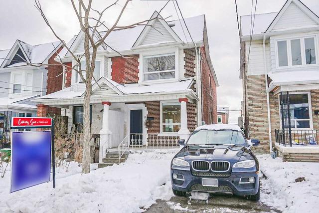 18 Royal St, House semidetached with 1 bedrooms, 3 bathrooms and 1 parking in Toronto ON | Image 1