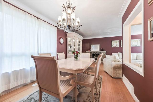 8 Jonquil Cres, House detached with 3 bedrooms, 2 bathrooms and 4 parking in Markham ON | Image 9