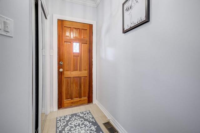 46 Nairn Ave, House detached with 3 bedrooms, 3 bathrooms and 2 parking in Toronto ON | Image 2