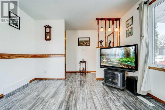 5925 57 Street, House detached with 4 bedrooms, 2 bathrooms and 6 parking in Taber AB | Image 7