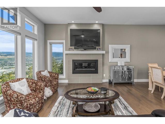 579 Selkirk Court, House detached with 4 bedrooms, 2 bathrooms and 4 parking in Kelowna BC | Image 11