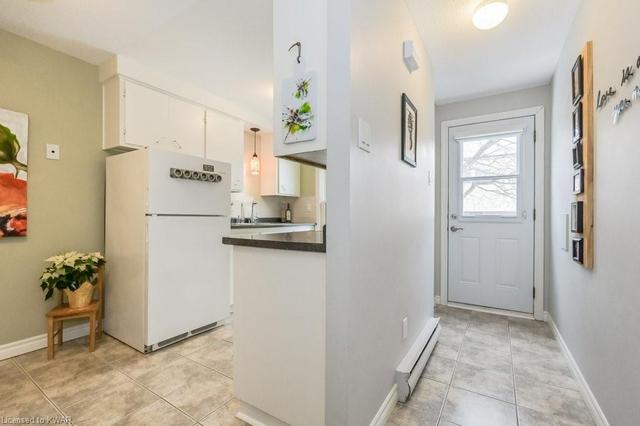 23 - 35 Breckenridge Drive, House attached with 2 bedrooms, 1 bathrooms and 2 parking in Kitchener ON | Image 3