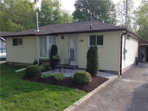 132 Woodfield Dr, House detached with 2 bedrooms, 1 bathrooms and 6 parking in Georgina ON | Image 1