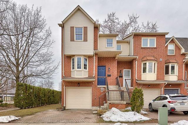 71 Normandy Pl, House attached with 3 bedrooms, 3 bathrooms and 3 parking in Oakville ON | Image 1