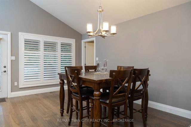 5 Andrew St, House detached with 2 bedrooms, 3 bathrooms and 6 parking in Brant ON | Image 4