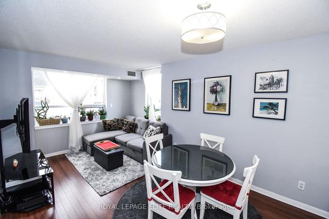 203 - 4 Elsinore Path, Condo with 2 bedrooms, 1 bathrooms and 1 parking in Toronto ON | Image 2
