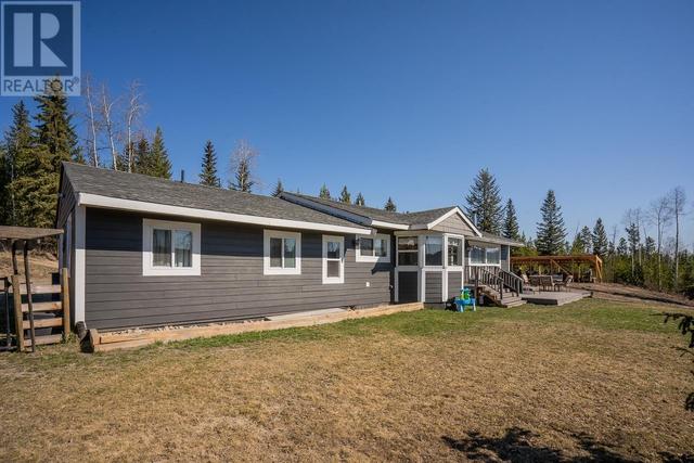6313 Archie Meadow Road, House detached with 4 bedrooms, 2 bathrooms and null parking in Cariboo H BC | Image 32