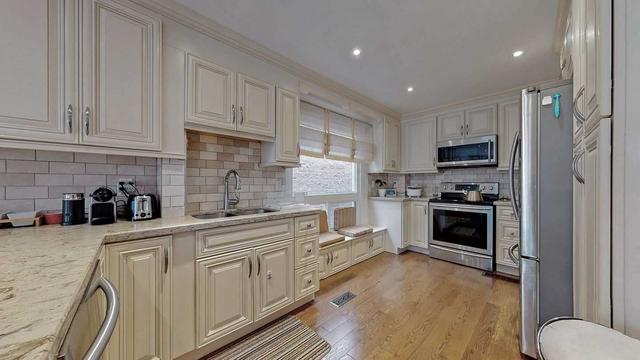 46 Glenmanor Way, House detached with 3 bedrooms, 4 bathrooms and 3 parking in Vaughan ON | Image 11