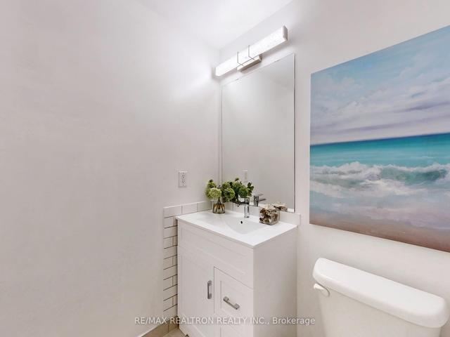 231 - 15 Coneflower Cres E, Townhouse with 2 bedrooms, 1 bathrooms and 1 parking in Toronto ON | Image 15
