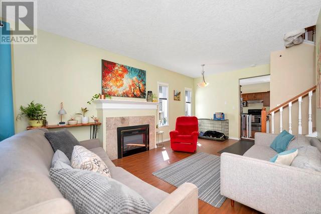 615 Treanor Ave, House detached with 3 bedrooms, 3 bathrooms and 2 parking in Langford BC | Image 8