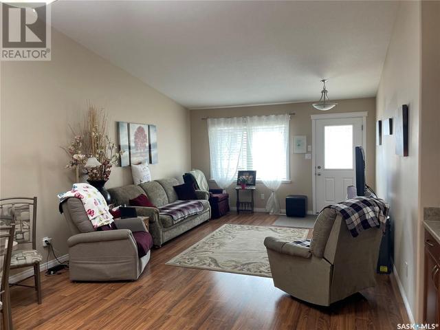 1100 C 95th Avenue, House semidetached with 2 bedrooms, 1 bathrooms and null parking in Tisdale SK | Image 6