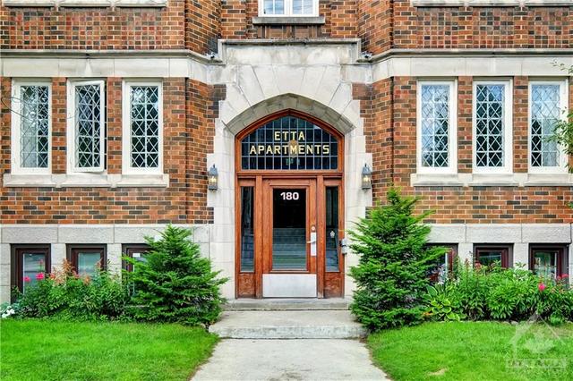 5 - 180 Augusta Street, Condo with 3 bedrooms, 1 bathrooms and 1 parking in Ottawa ON | Image 2