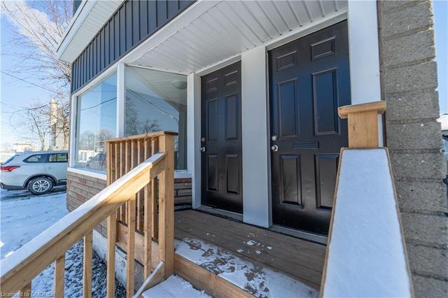 126 Allanburg Road, Home with 3 bedrooms, 0 bathrooms and null parking in Thorold ON | Image 1