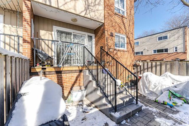 61 - 400 Bloor St, Townhouse with 3 bedrooms, 2 bathrooms and 2 parking in Mississauga ON | Image 24