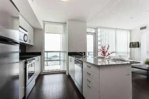 2402 - 2230 Lake Shore Blvd W, Condo with 2 bedrooms, 1 bathrooms and 1 parking in Toronto ON | Image 9