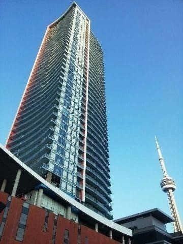 1001 - 21 Widmer St, Condo with 1 bedrooms, 2 bathrooms and null parking in Toronto ON | Image 1
