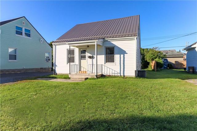 398 New Street, House detached with 3 bedrooms, 1 bathrooms and 2 parking in Renfrew ON | Image 2