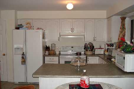 65 - 42 Pinery Tr, Townhouse with 2 bedrooms, 2 bathrooms and 1 parking in Toronto ON | Image 2