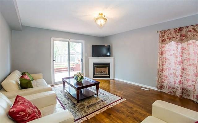 7236 Seabreeze Dr, House detached with 3 bedrooms, 2 bathrooms and 2 parking in Mississauga ON | Image 10