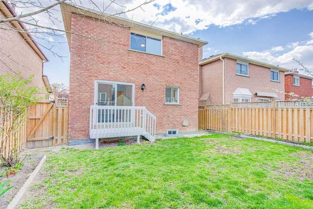 176 Macedonia Cres, House detached with 3 bedrooms, 4 bathrooms and 6 parking in Mississauga ON | Image 33