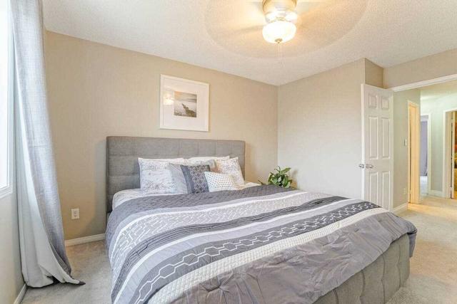 7070 Fairmeadow Cres, House attached with 3 bedrooms, 2 bathrooms and 2 parking in Mississauga ON | Image 13