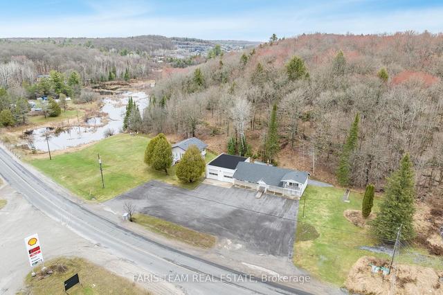949 Raymond Rd, House detached with 1 bedrooms, 1 bathrooms and 41 parking in Muskoka Lakes ON | Image 21