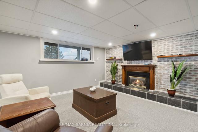 1186 St Clair Pkwy N, House detached with 2 bedrooms, 4 bathrooms and 8 parking in St. Clair ON | Image 18