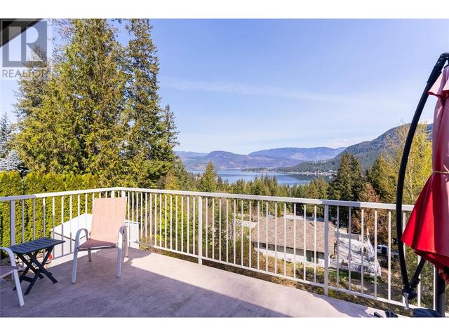 2617 Mountview Drive, House detached with 4 bedrooms, 2 bathrooms and null parking in Columbia Shuswap C BC | Image 23