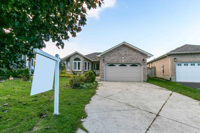 1165 Snowberry Crt, House detached with 3 bedrooms, 2 bathrooms and 3 parking in Oshawa ON | Image 1