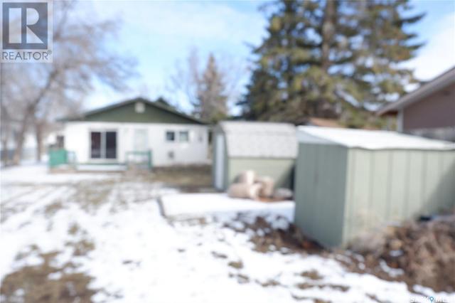 414 2nd Avenue E, House detached with 2 bedrooms, 1 bathrooms and null parking in Assiniboia SK | Image 18