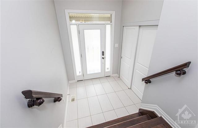 311 Tulum Crescent, Townhouse with 3 bedrooms, 3 bathrooms and 3 parking in Ottawa ON | Image 2