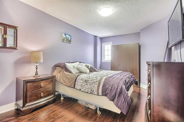 592 Mcbean Ave, House detached with 3 bedrooms, 3 bathrooms and 5 parking in Newmarket ON | Image 22