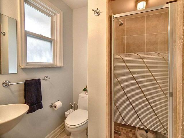 23 Morewood Cres, House detached with 4 bedrooms, 3 bathrooms and 4 parking in Toronto ON | Image 10