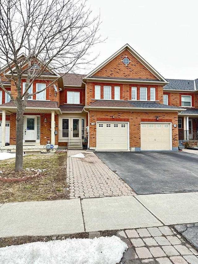 136 Kayla Cres, House attached with 3 bedrooms, 4 bathrooms and 3 parking in Vaughan ON | Image 1