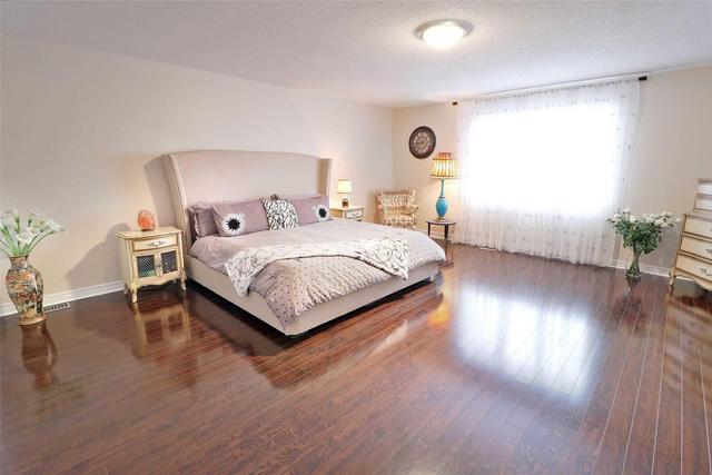 7 Bel Canto Cres