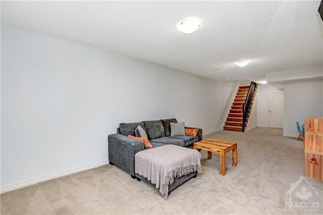 197 Overberg Way, Townhouse with 3 bedrooms, 4 bathrooms and 2 parking in Ottawa ON | Image 27