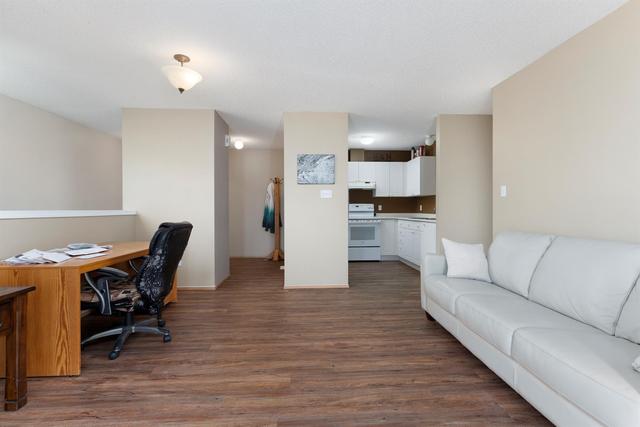 105a - 4915 68 Street Street, Condo with 2 bedrooms, 1 bathrooms and 1 parking in Camrose County AB | Image 5