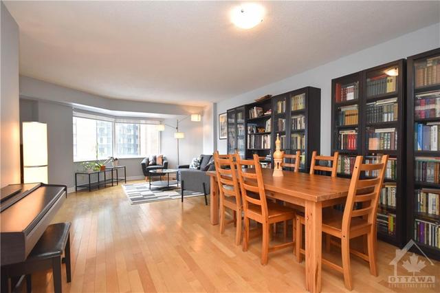 809 - 151 Bay Street, Condo with 3 bedrooms, 2 bathrooms and 1 parking in Ottawa ON | Image 3