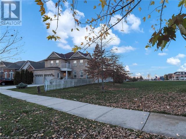 257 Wright Crescent, House detached with 5 bedrooms, 3 bathrooms and 4 parking in Niagara on the Lake ON | Image 6