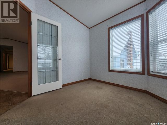 147 6th Avenue E, Home with 2 bedrooms, 2 bathrooms and null parking in Melville SK | Image 15