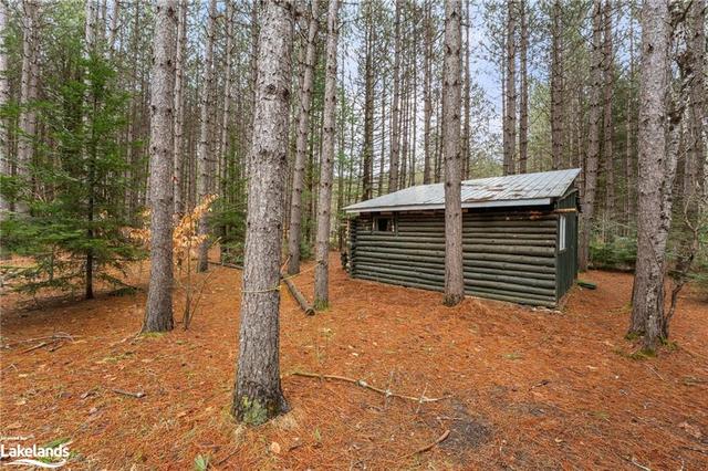1673 Barry Line Road, House detached with 3 bedrooms, 2 bathrooms and 6 parking in Algonquin Highlands ON | Image 17