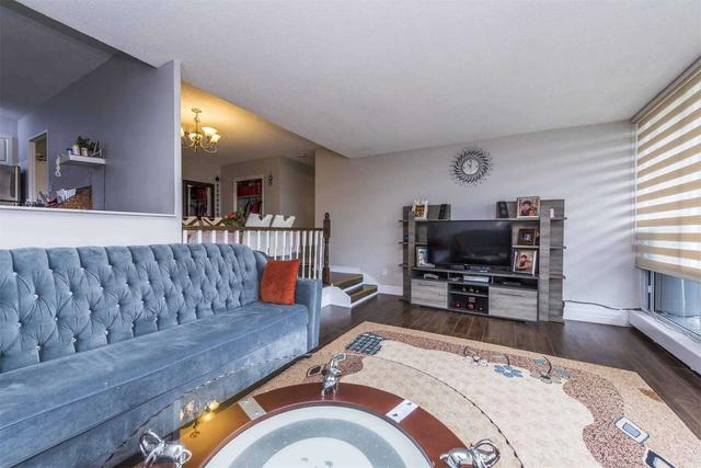 1010 - 9 Four Winds Dr, Condo with 3 bedrooms, 2 bathrooms and 1 parking in Toronto ON | Image 7