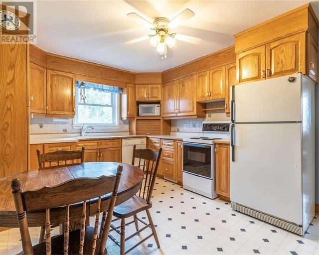 967 Highway 7, House detached with 2 bedrooms, 2 bathrooms and 5 parking in Kawartha Lakes ON | Image 8