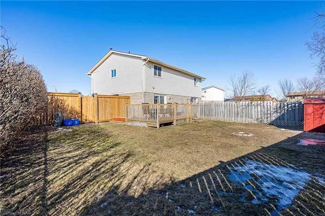 43 Dianne Dr, House semidetached with 3 bedrooms, 2 bathrooms and 2 parking in St. Catharines ON | Image 19
