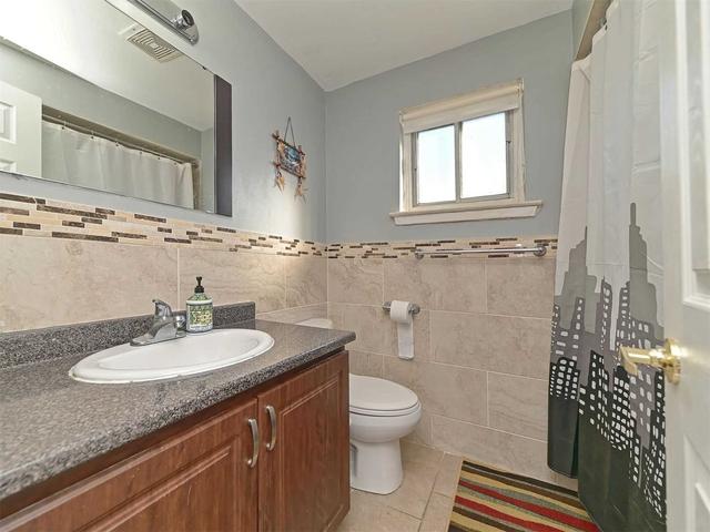 162 Hansen Rd N, House semidetached with 3 bedrooms, 4 bathrooms and 5 parking in Brampton ON | Image 14