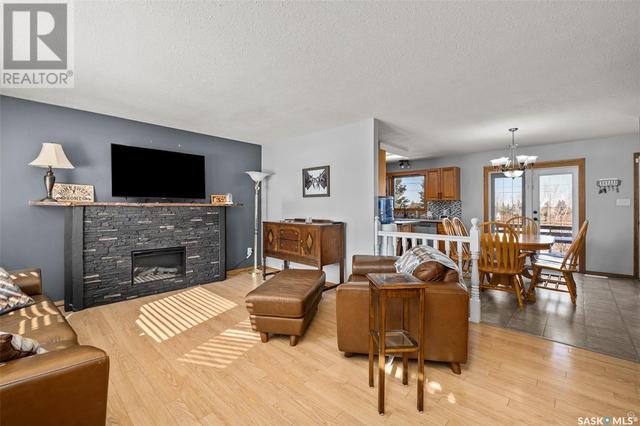 13 Poplar Drive, House detached with 4 bedrooms, 3 bathrooms and null parking in Birch Hills SK | Image 2