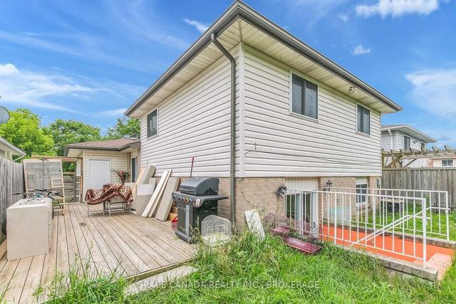 4006 Maple Leaf Cres, House detached with 3 bedrooms, 2 bathrooms and 3 parking in Windsor ON | Image 21